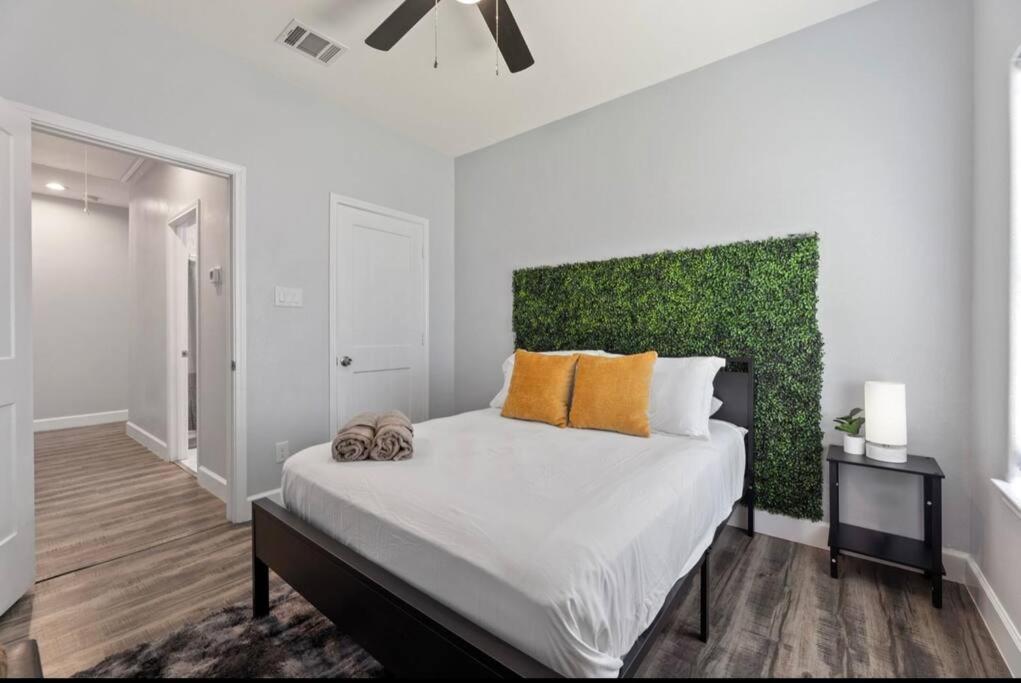 New! Fresh Urban Getaway Vila Houston Exterior foto