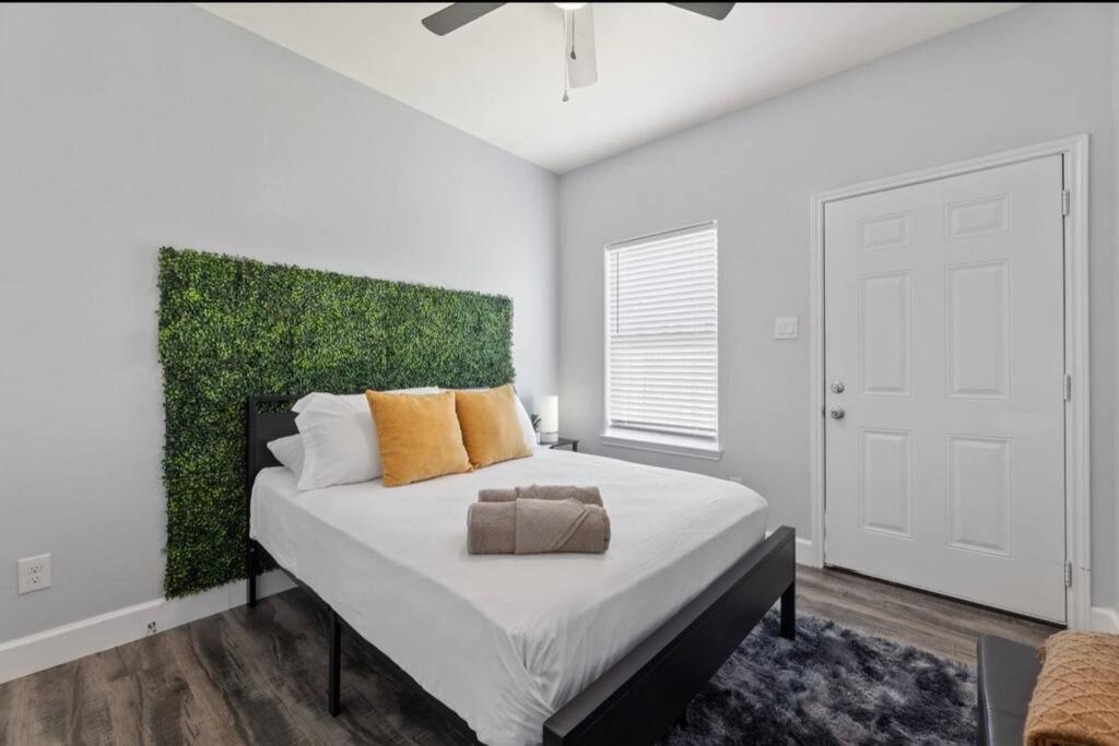 New! Fresh Urban Getaway Vila Houston Exterior foto